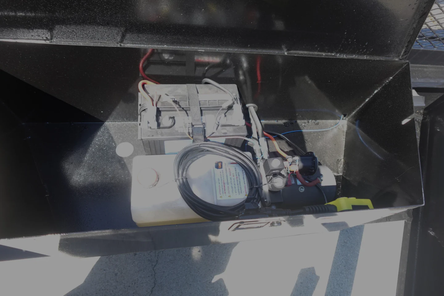 7x16 IBeam Hybrid Hydraulic Dump Trailer with 2ft Sides (2) 6K Axles - Image 3