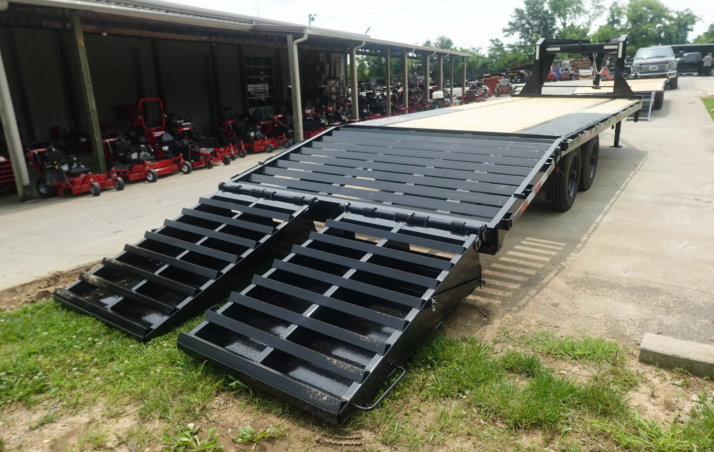 8.5x25 Gooseneck Deckover Dovetail Trailer (2) 10K Axles King Kong Ramps 20K GVWR - Image 4