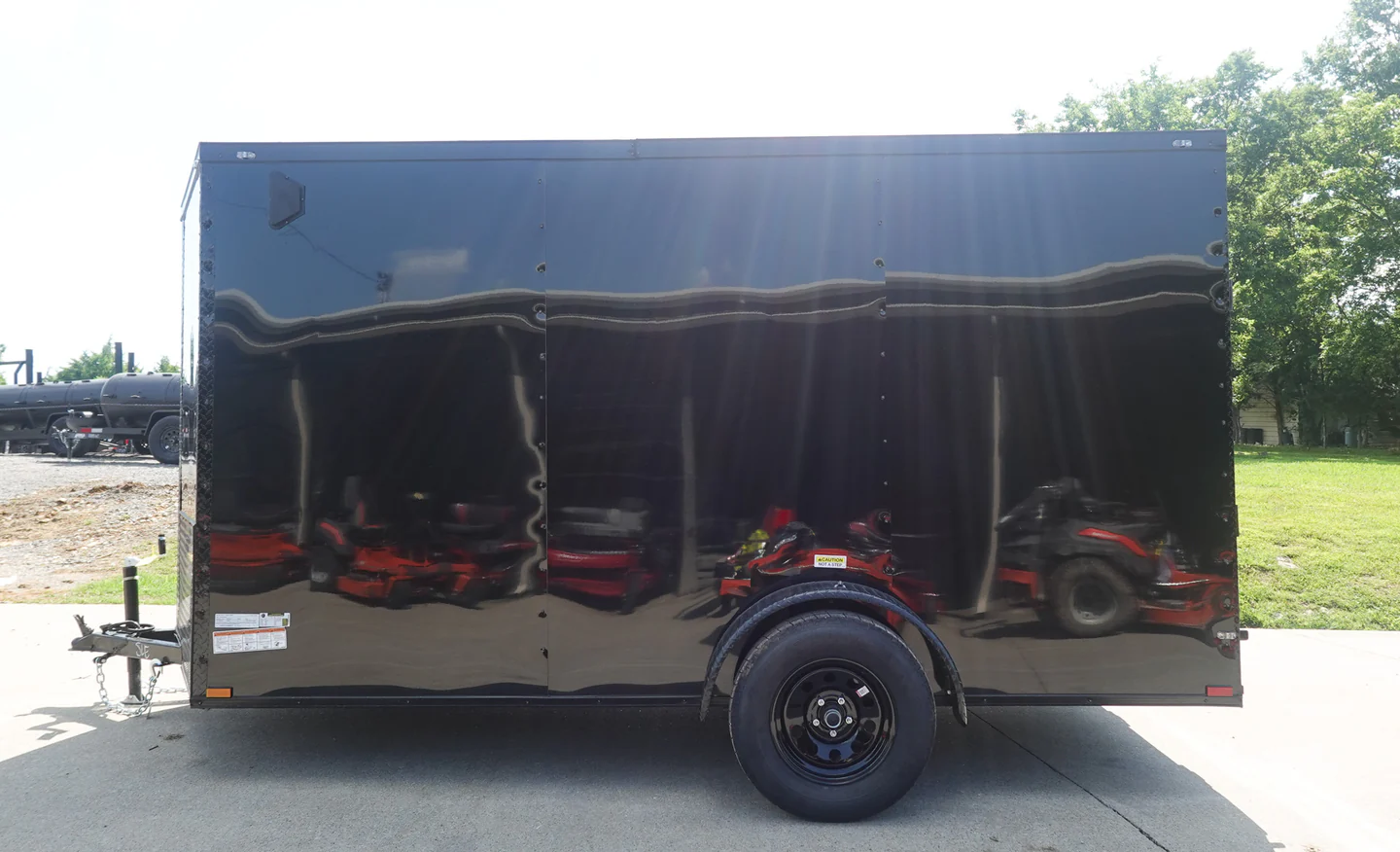 6x12 Enclosed Trailer Black V-Nose Blackout Package 3,500lb Axle Storage - Image 4