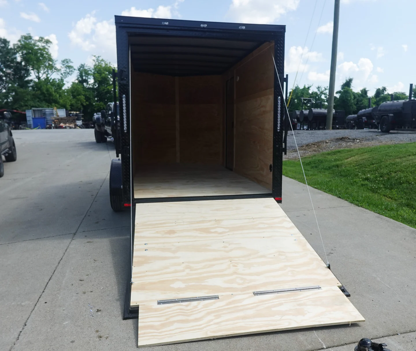 6x12 Enclosed Trailer Black V-Nose Blackout Package 3,500lb Axle Storage - Image 3