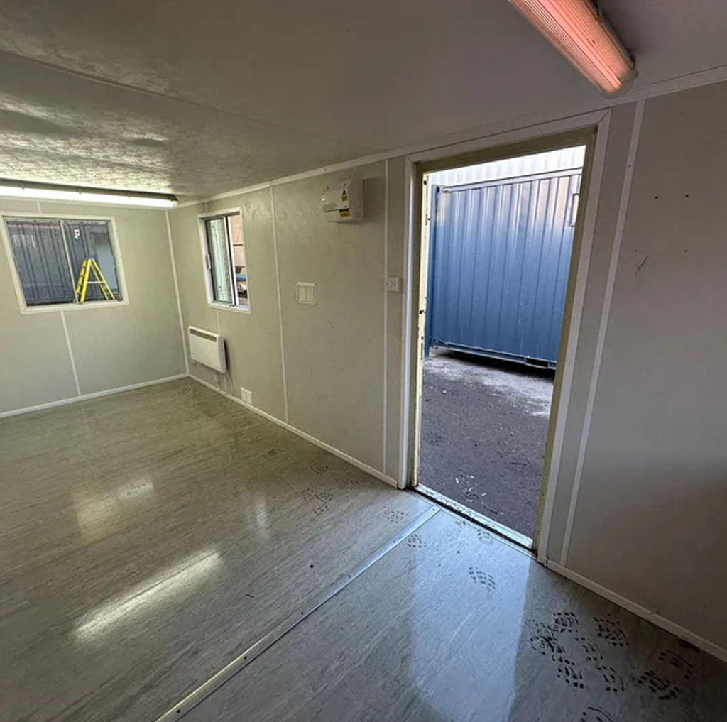 21x8ft Customized Containers - Image 4